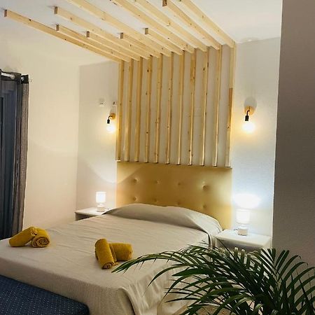 Travellers Guesthouse Lagos Buitenkant foto