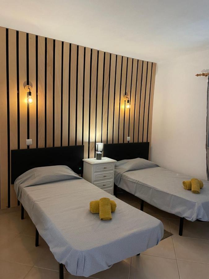 Travellers Guesthouse Lagos Buitenkant foto