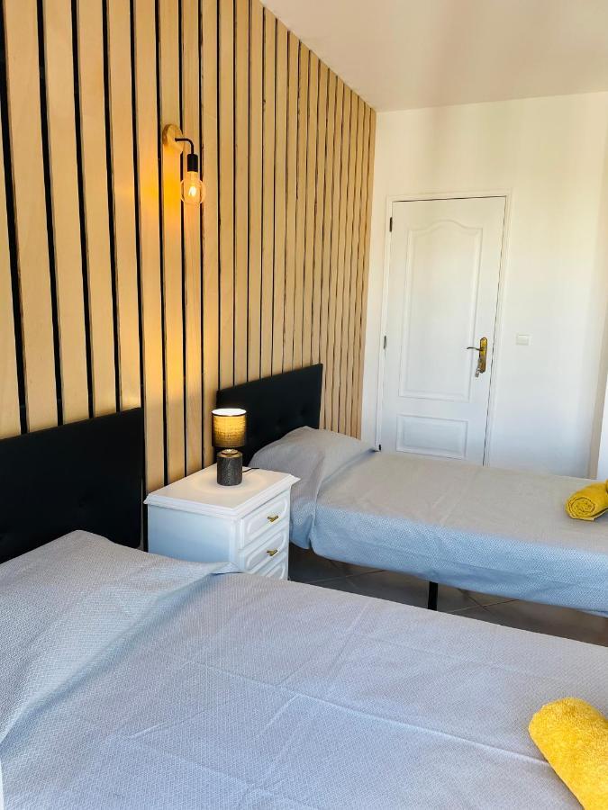 Travellers Guesthouse Lagos Buitenkant foto