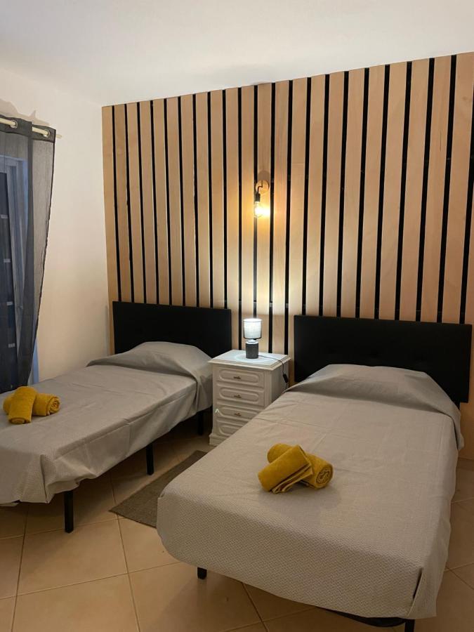 Travellers Guesthouse Lagos Buitenkant foto