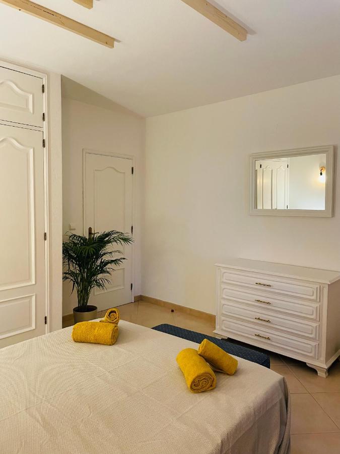 Travellers Guesthouse Lagos Buitenkant foto