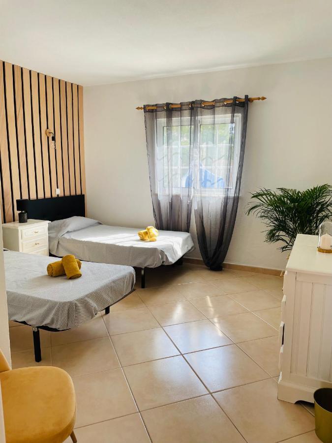Travellers Guesthouse Lagos Buitenkant foto