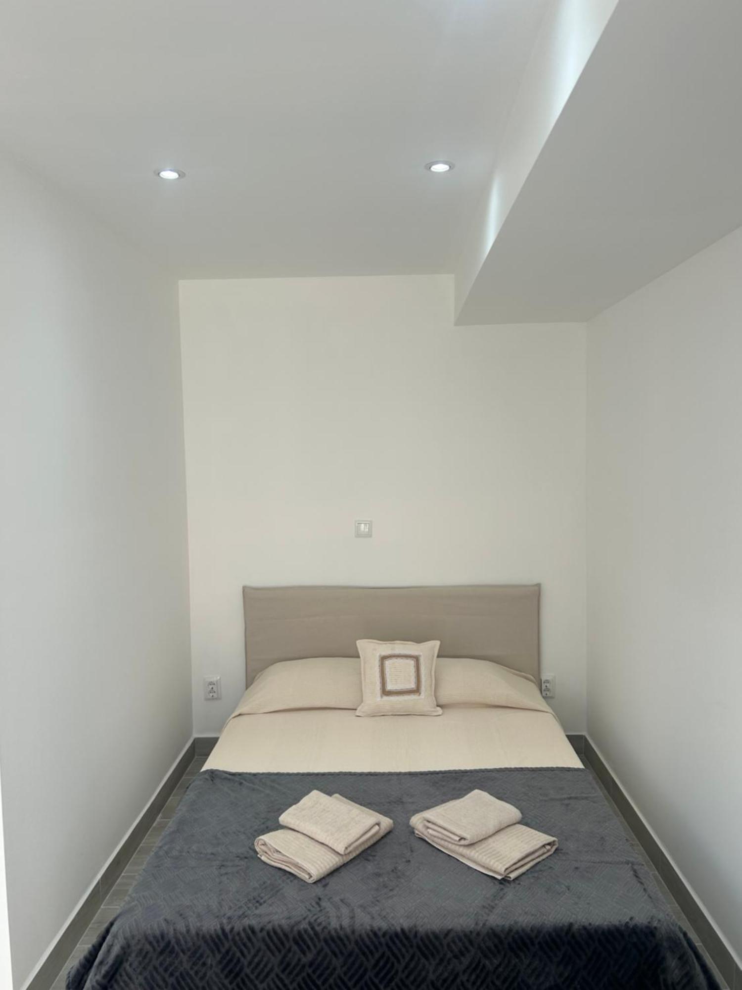 Travellers Guesthouse Lagos Buitenkant foto