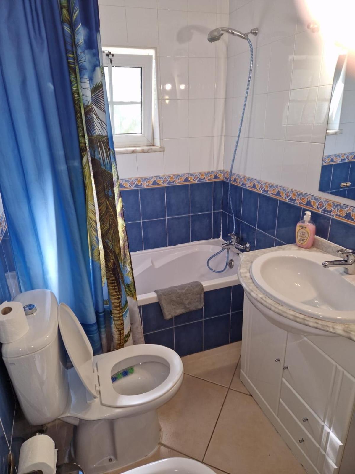 Travellers Guesthouse Lagos Buitenkant foto