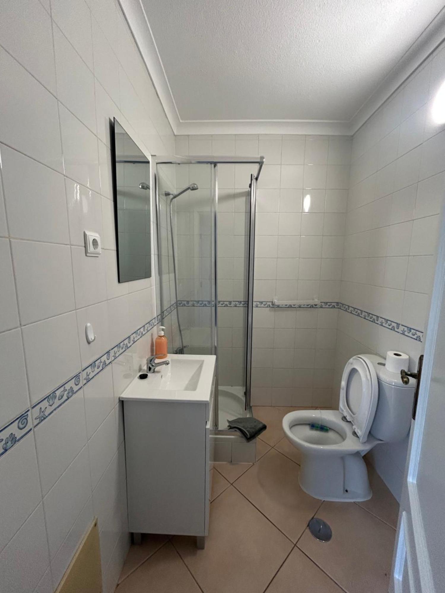 Travellers Guesthouse Lagos Buitenkant foto